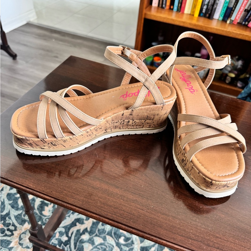 Jellypop Women's Beige Strappy Platform Sandals
